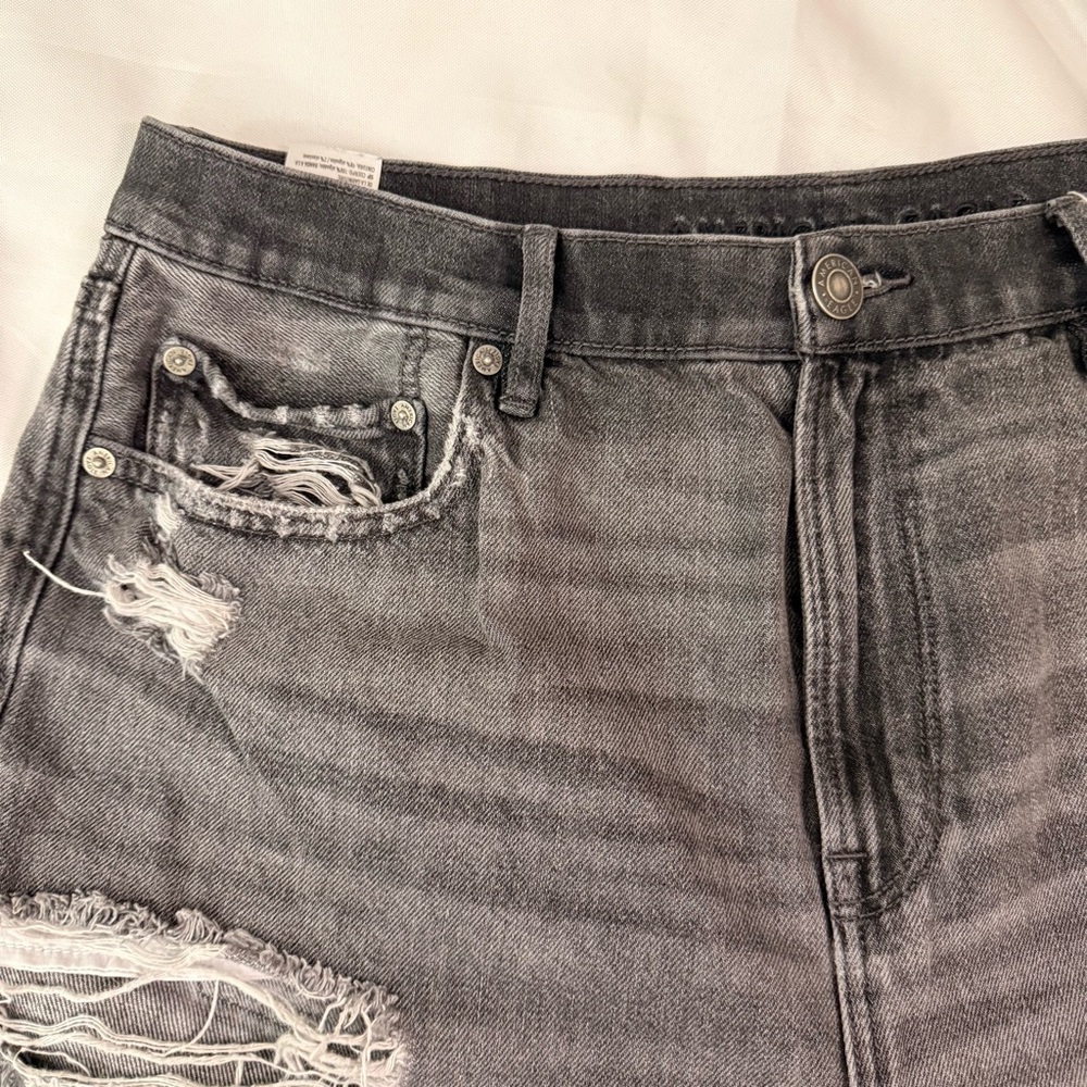 American Eagle distressed 90s boyfriend grey jeans - Picture 7 of 14